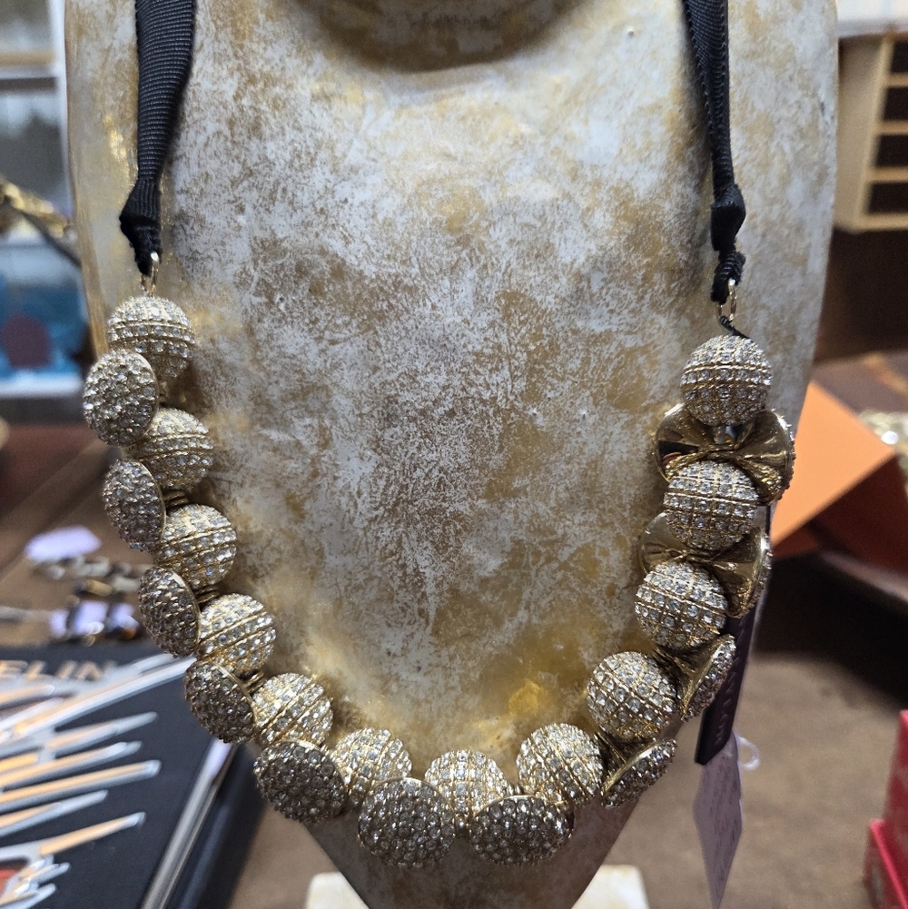 ANN TAYLOR Elegant Gold Beaded Necklace NWT